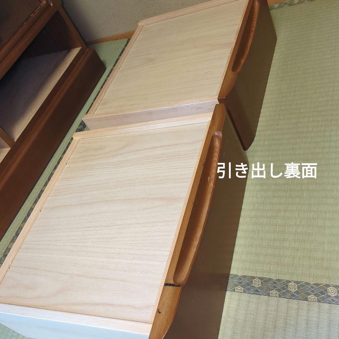 ガラス扉付き　本棚