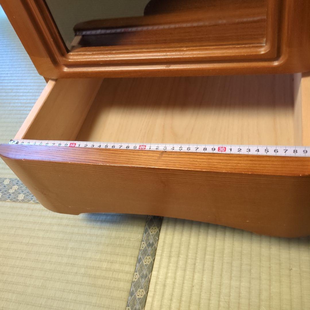 ガラス扉付き　本棚