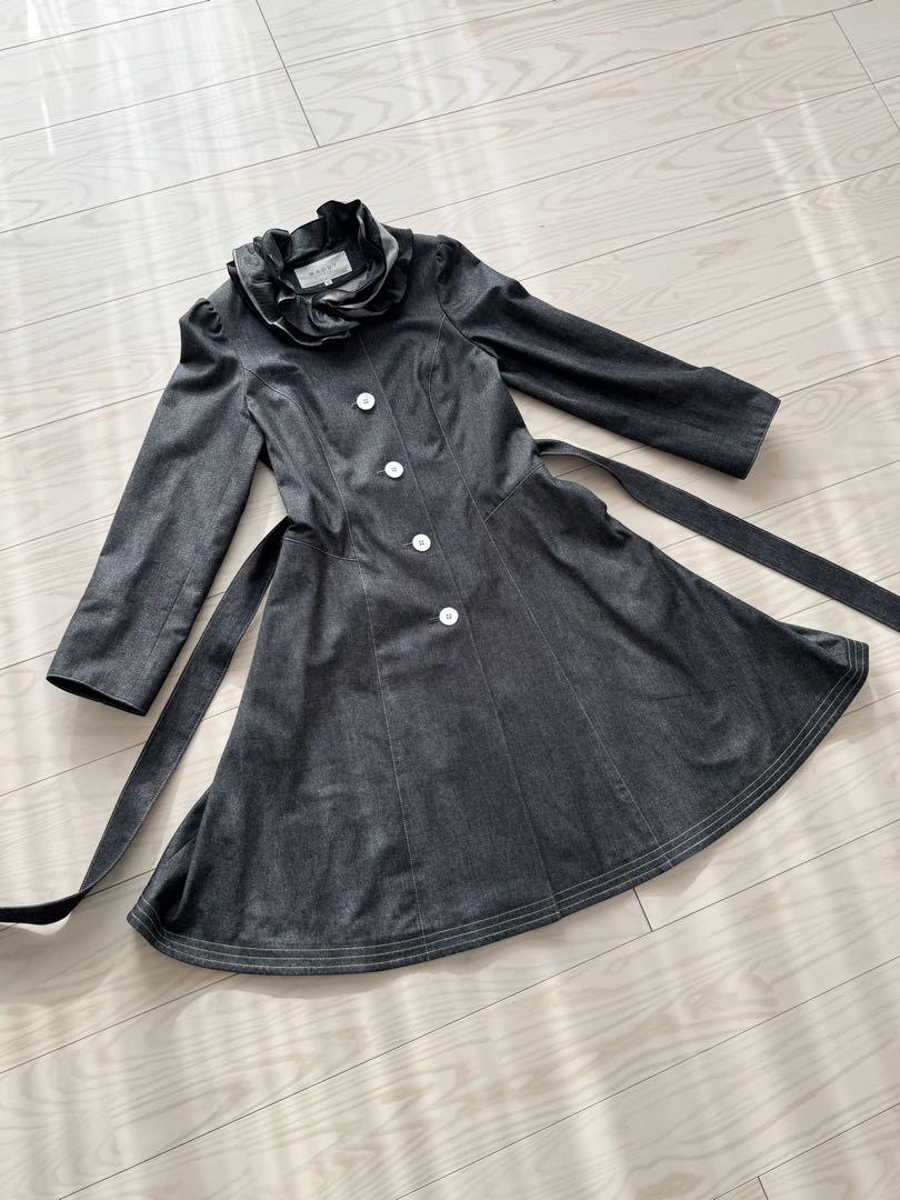★MAGGY TOKYO×エムズグレイシー　襟フリル　ラメ入りデニムコート