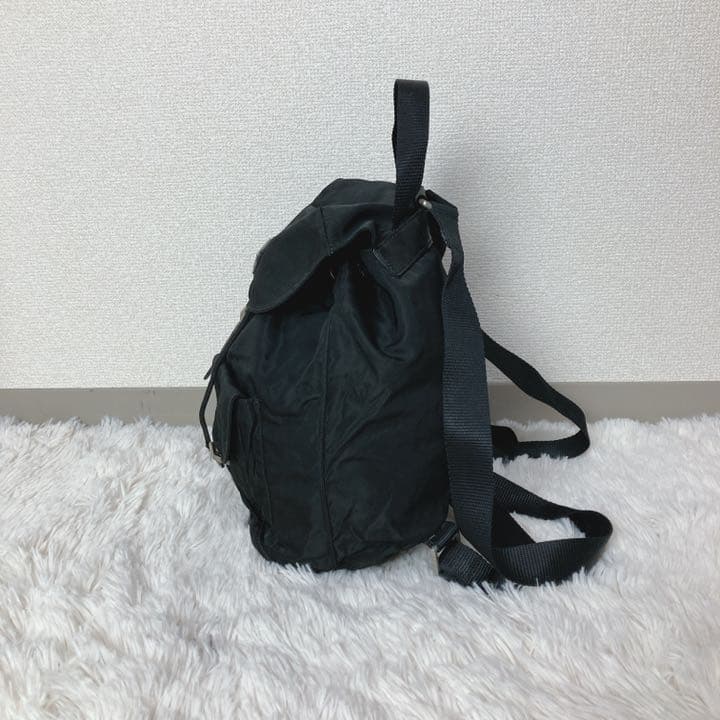 美品】プラダ ナイロン 巾着型 リュック 三角プレート バックパック