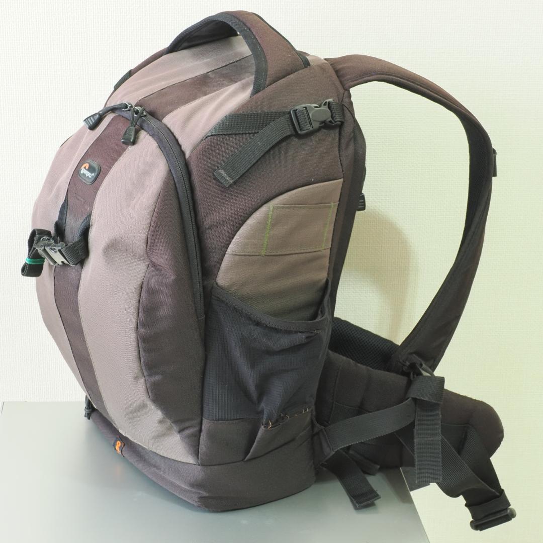 Lowepro Flipside 400AW カメラバッグ カーキと黒カメラアクセサリー