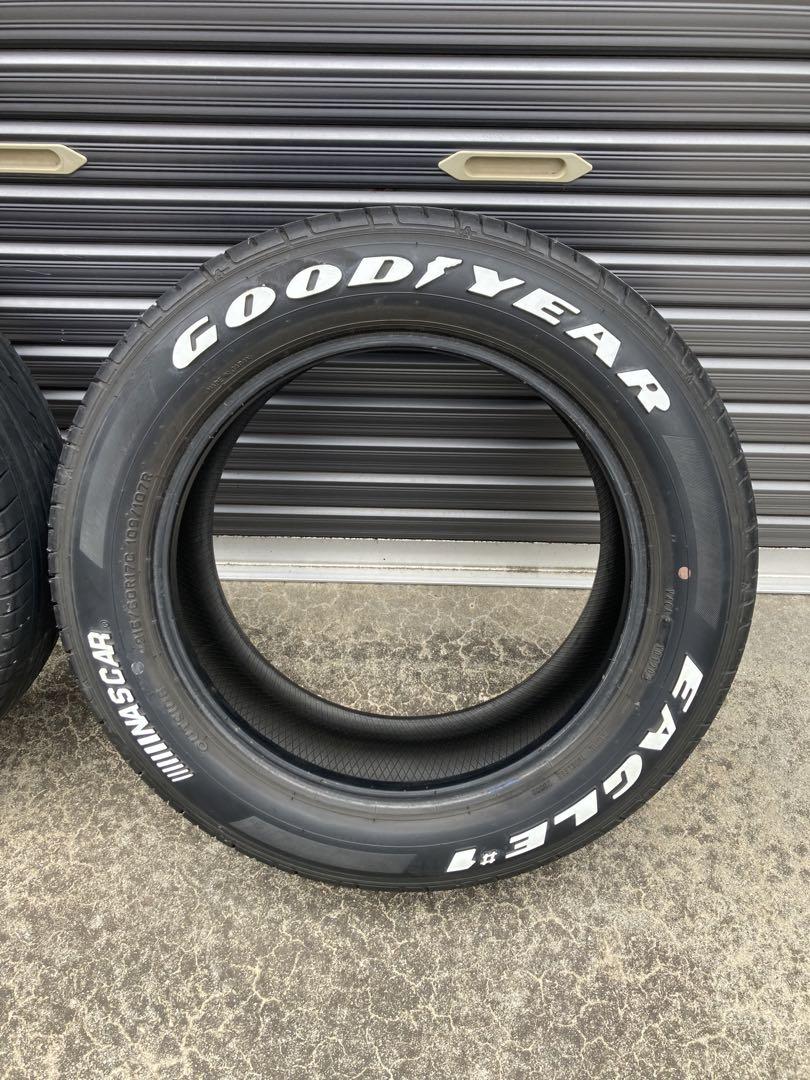 送料込み　グッドイヤー　ナスカー　215/60r17 中古品　2本　NASCAR