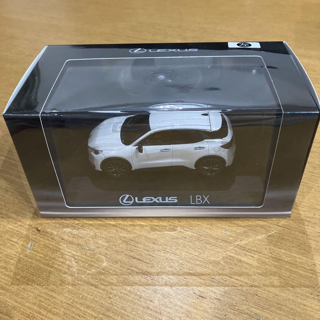 LEXUS LBX 1/43スケール　左ハンドル ベストセラー 商品ゲーム・おもちゃ・グッズ - 【新品•未使用