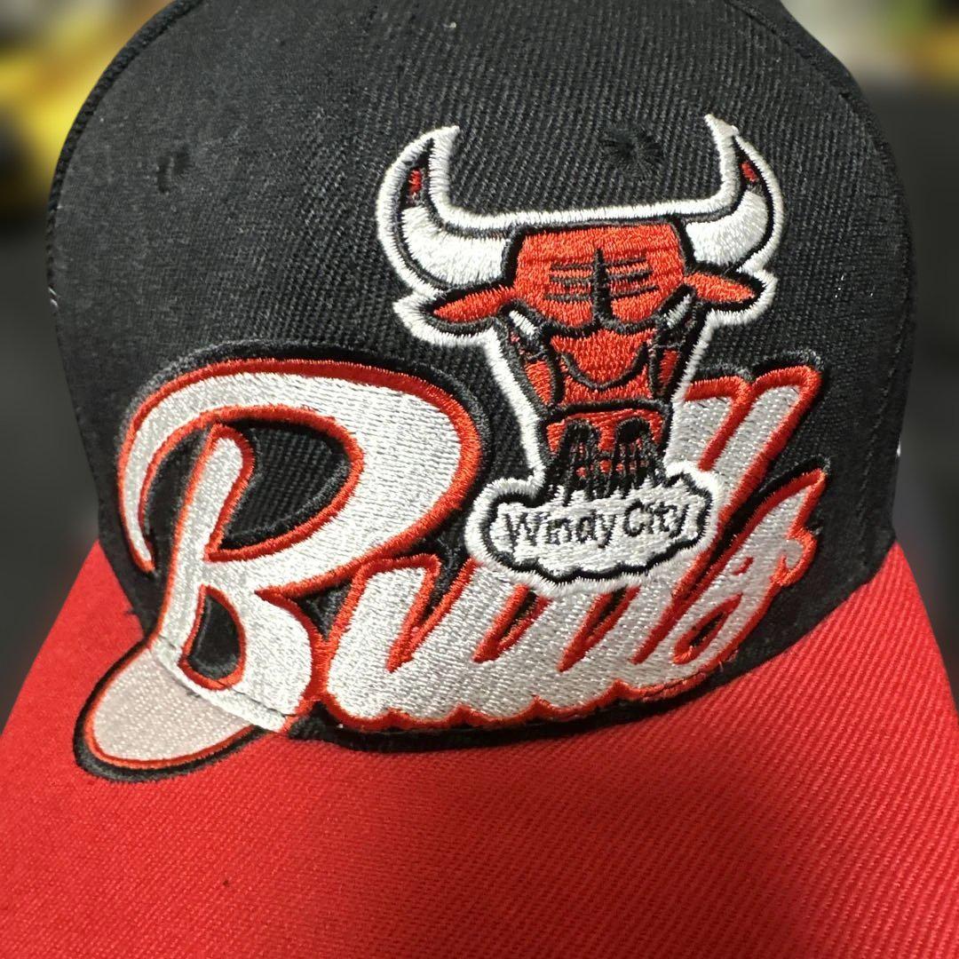 NBA シカゴ・ブルズWindy City Bulls キャップ 黒/赤 - メルカリ