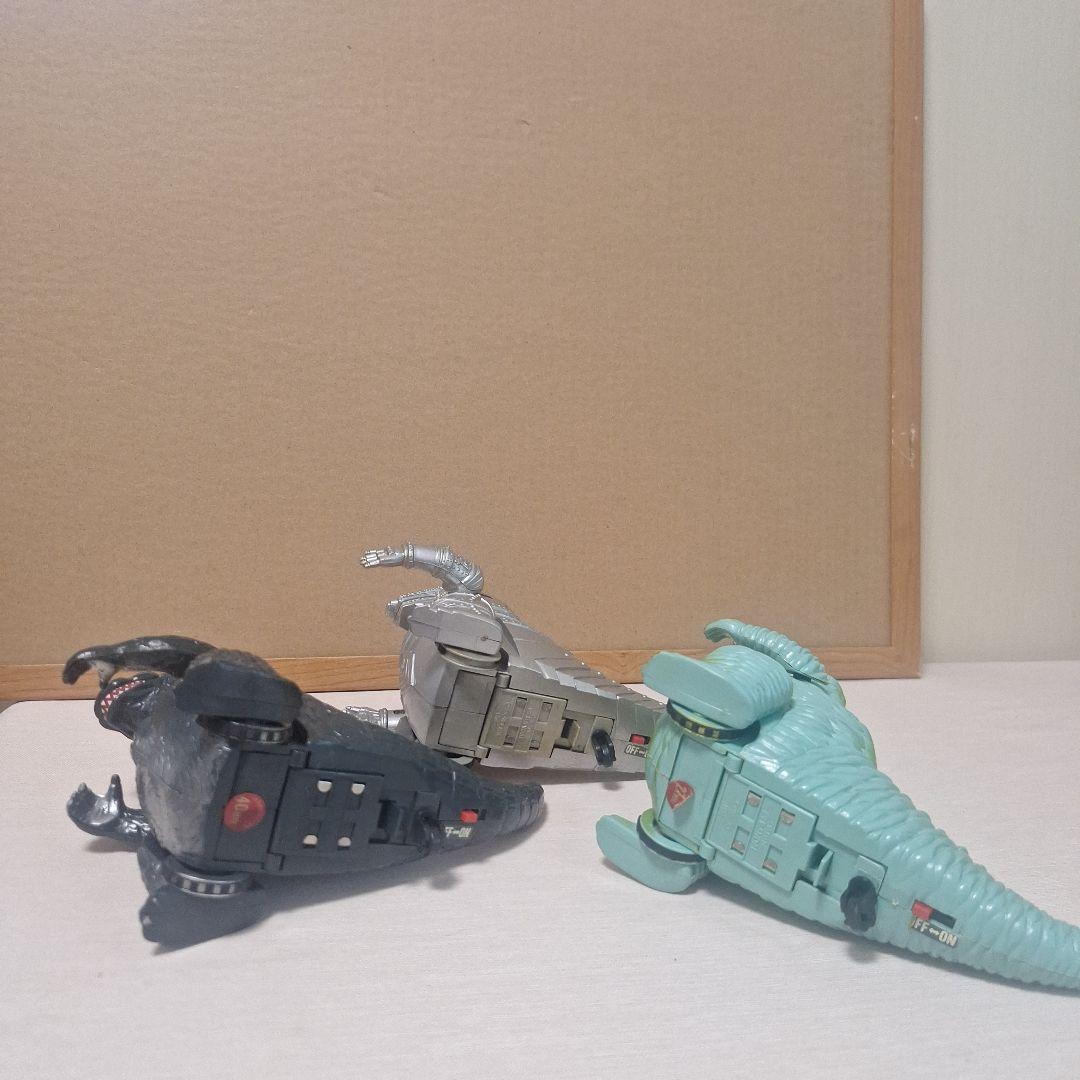 キャラコン　ゴジラ　&　レッドキング　バンダイ