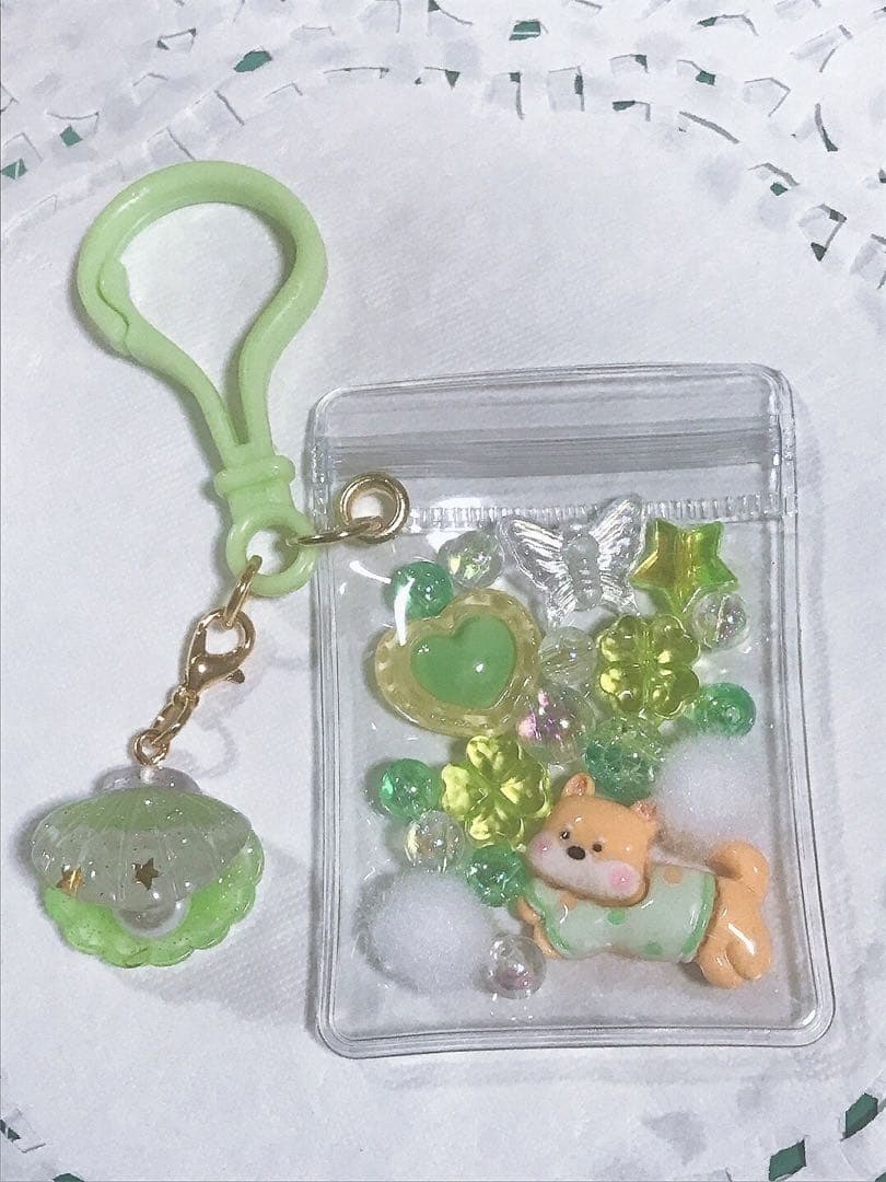 キャンディーバッグキーホルダー いぬ 薄グリーン系