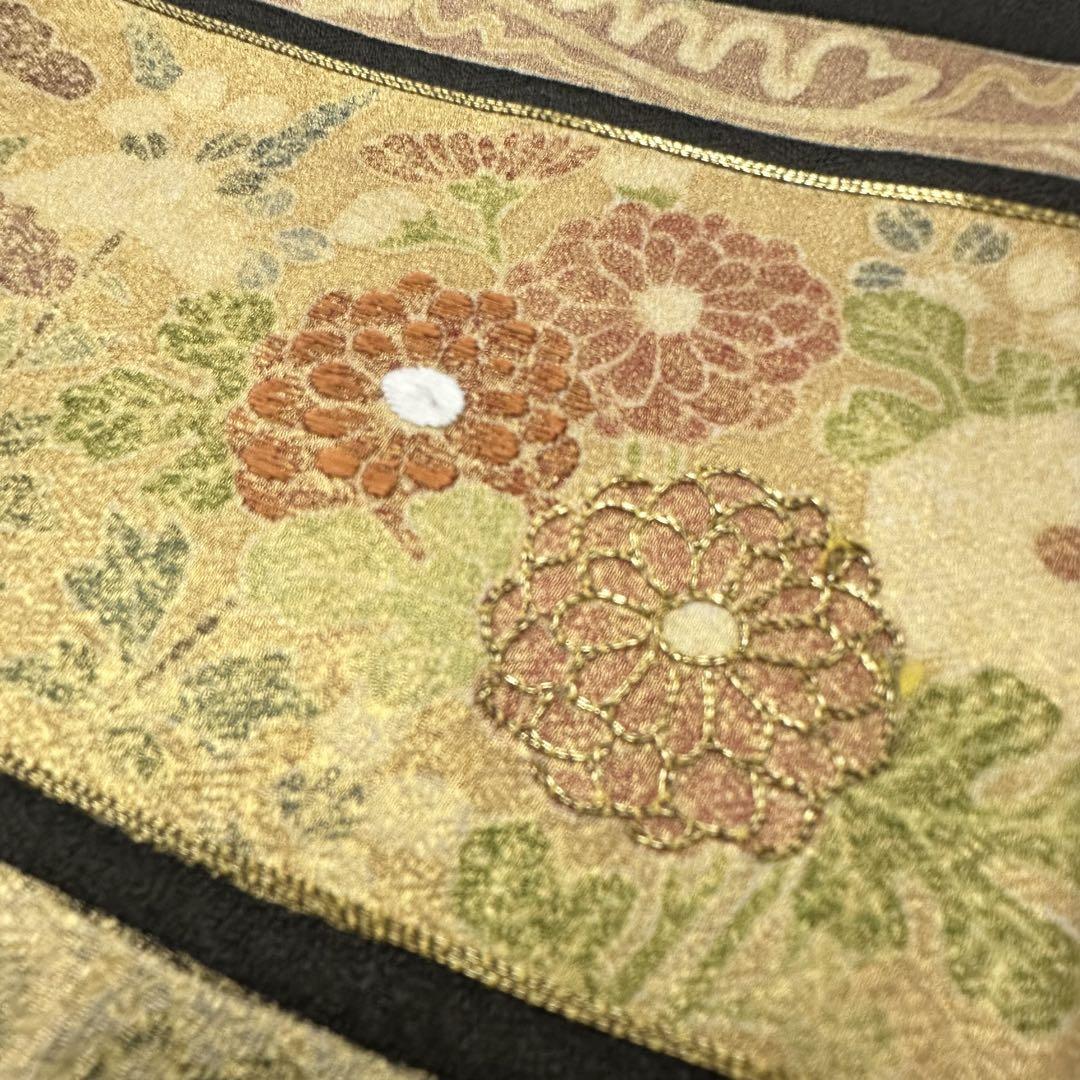 花模様の刺繍に金駒刺繍 着物