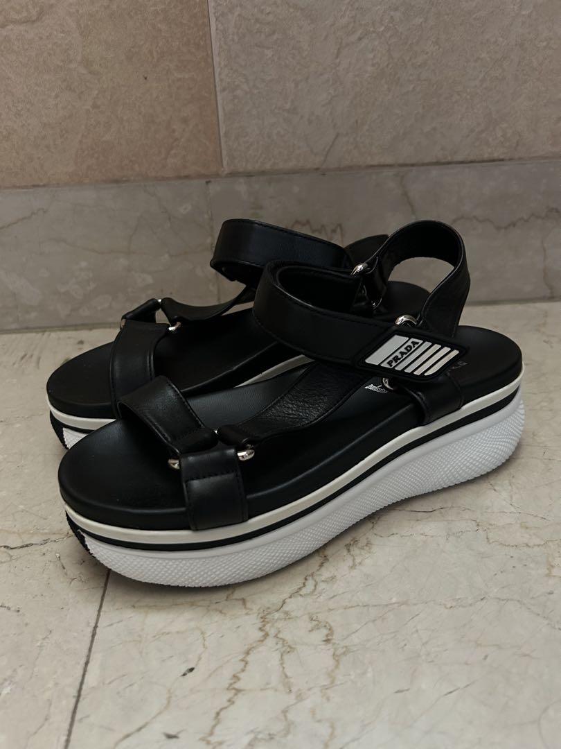 Amazon | PRADA(プラダ) レザーサンダル 三角ロゴ フラット