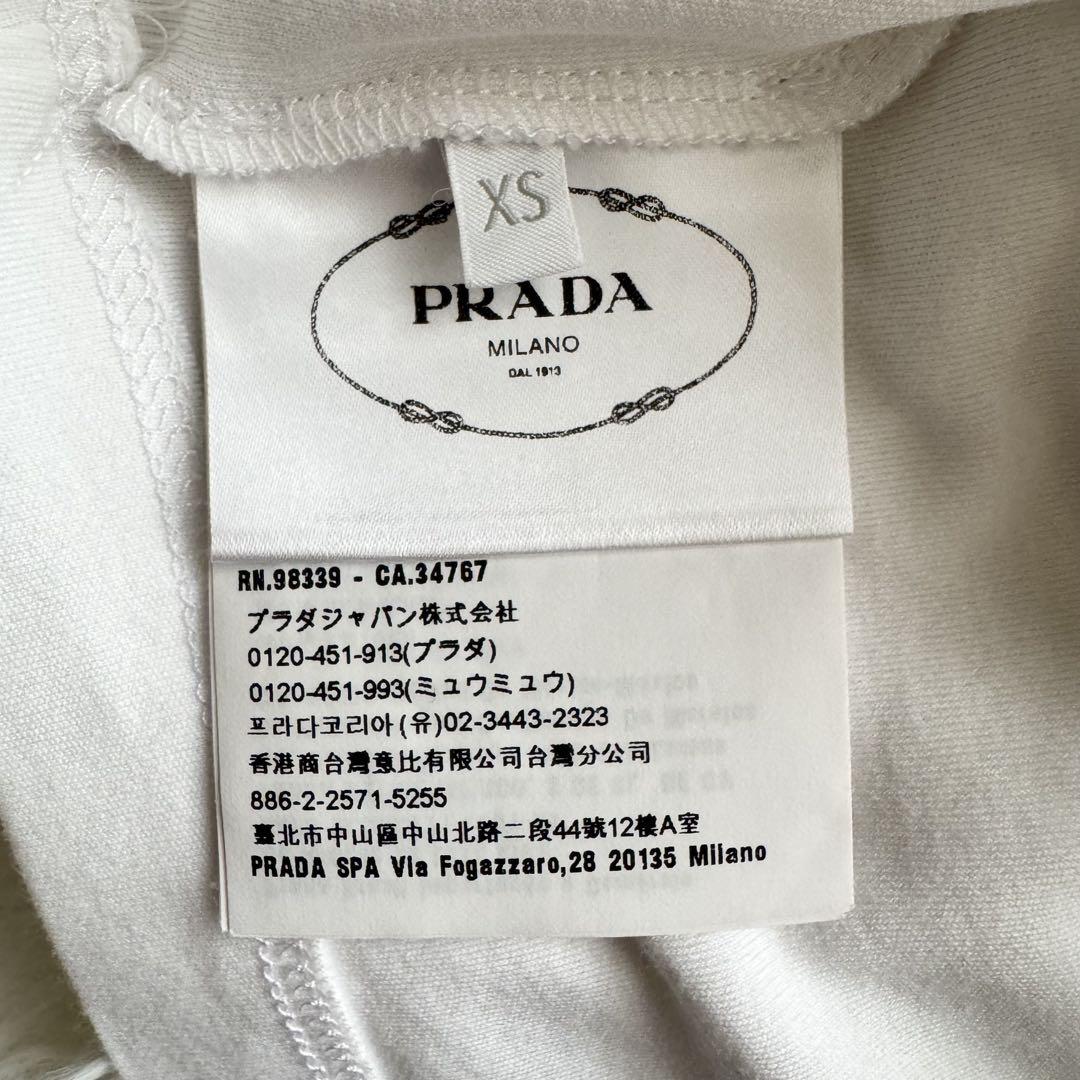 【プラダ】Tシャツ カットソー 三角ロゴ　ショート丈 クロップド　半袖 XS 白