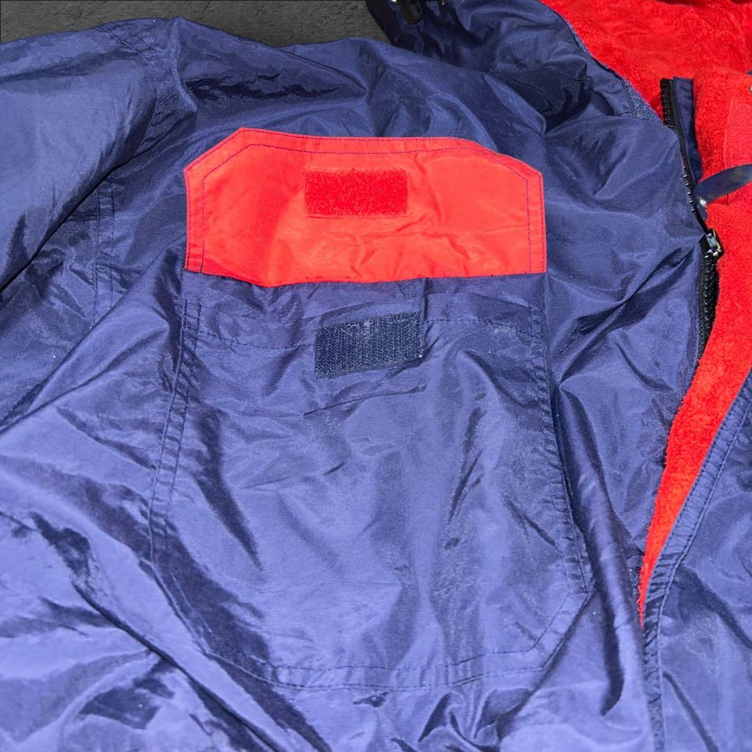 Disney Store 90s Tigger 刺繍ナイロンジャケット XXL Disney Store 90s Tigger 刺繍ナイロンジャケット XXL