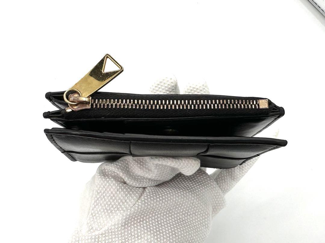 美品　ボッテガヴェネタ　BOTTEGA VENETA イントレチャート　二つ折り