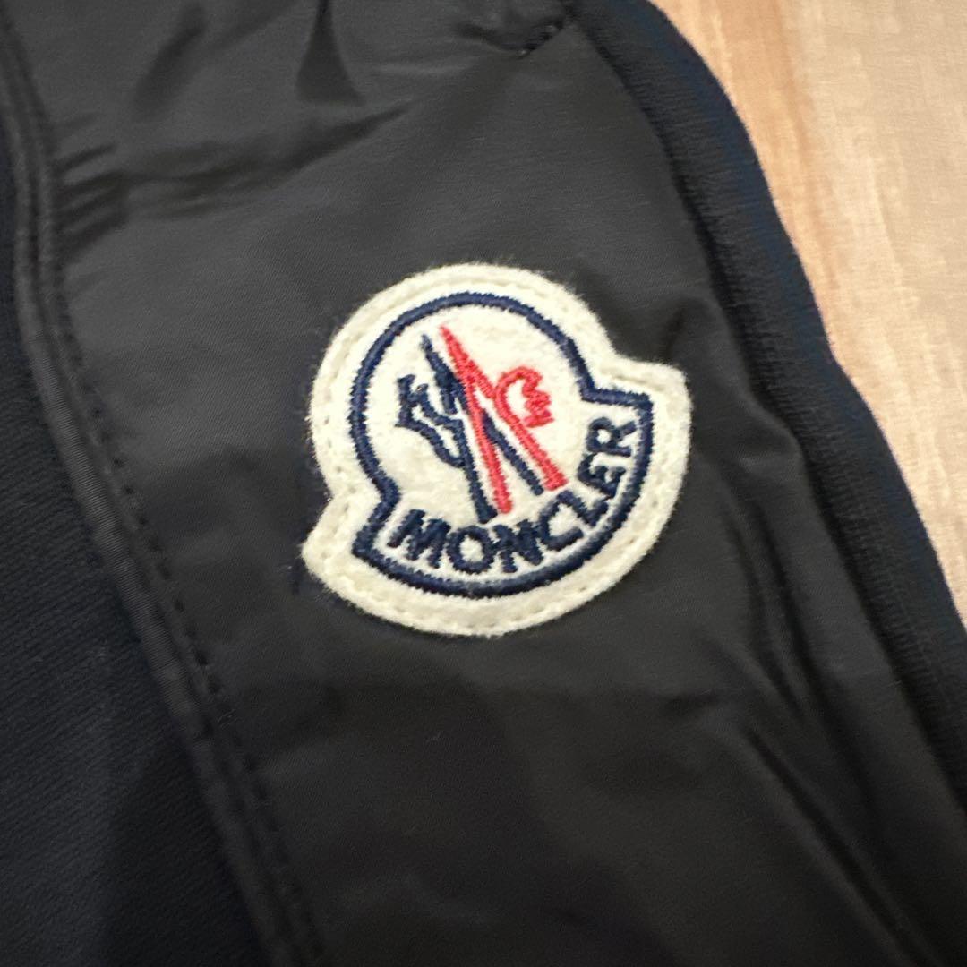 MONCLER ブラック スウェットパンツ