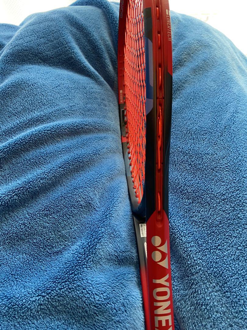 YONEX