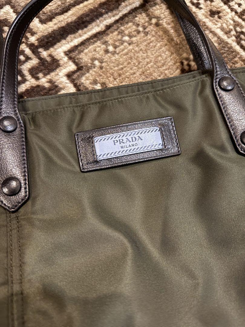 prada トートバッグ