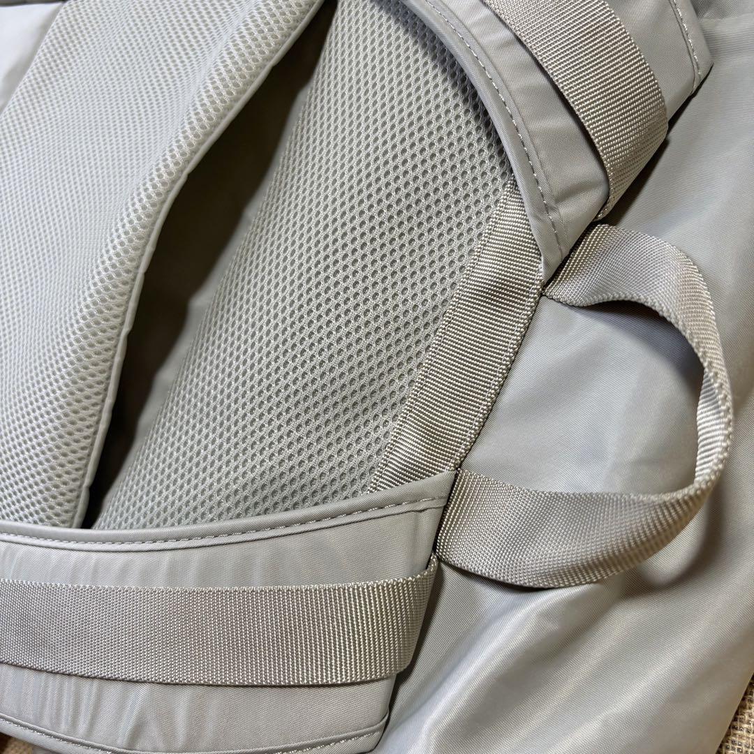 未使用に近い ルルレモン バックパック 25L 大容量 レッスン
