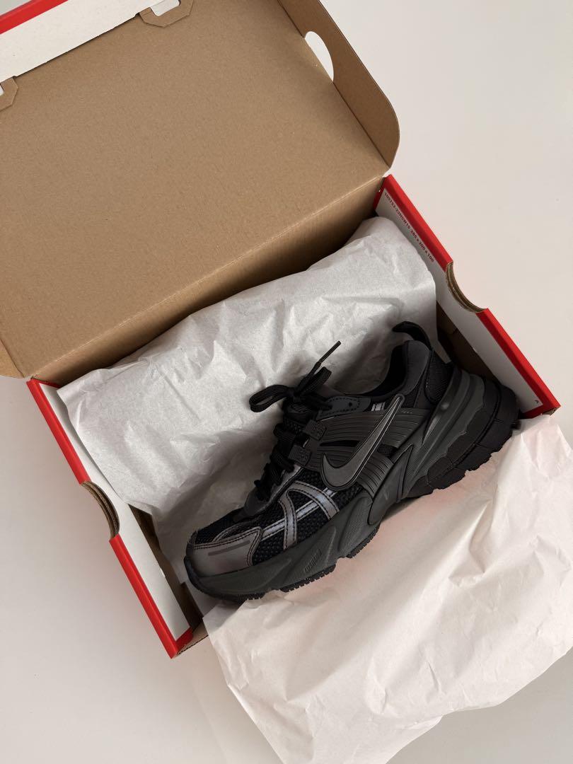 〈値下げ中〉美品 NIKE W V2K シューズ ブラック 22.5cm