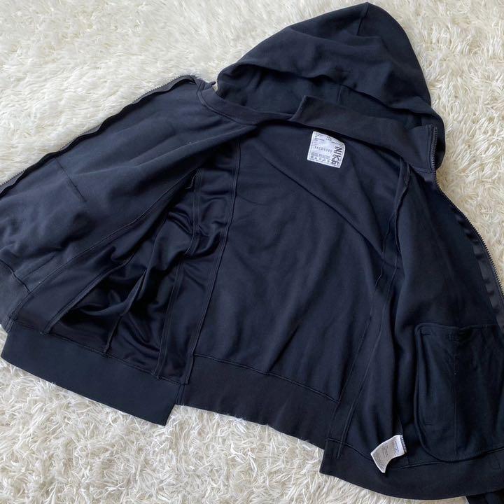 正規通販 美品 Sacai × NIKE サカイ ナイキ コラボパーカー ブラック L 新年度予算案 NIKE XSサイズ ネイビー フーディー sacai × パーカー