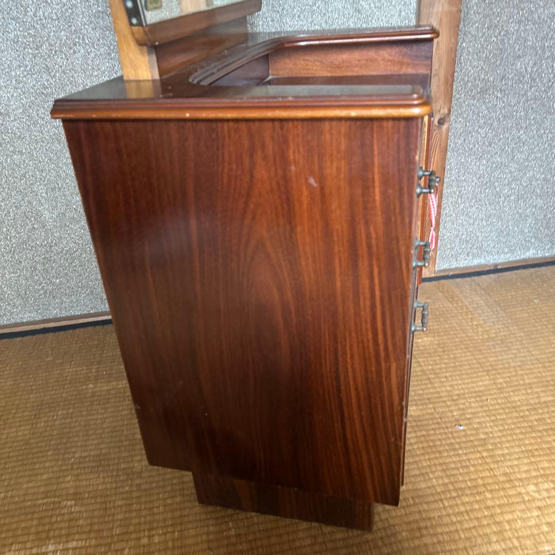 引き出し付き高さ150cm全体的に状態が悪い