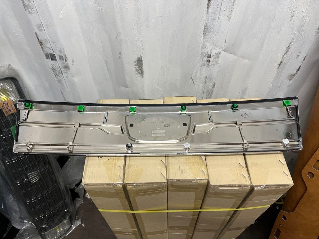 ダイハツアトレー純正グリル 新車外し 美品 現行モデル DAIHATSU