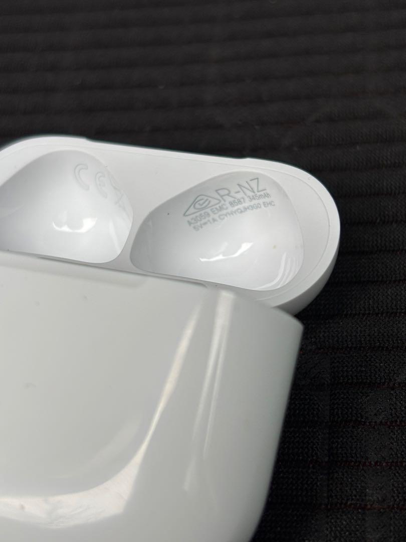 AirPods4 本体　アクティブノイズキャンセリング