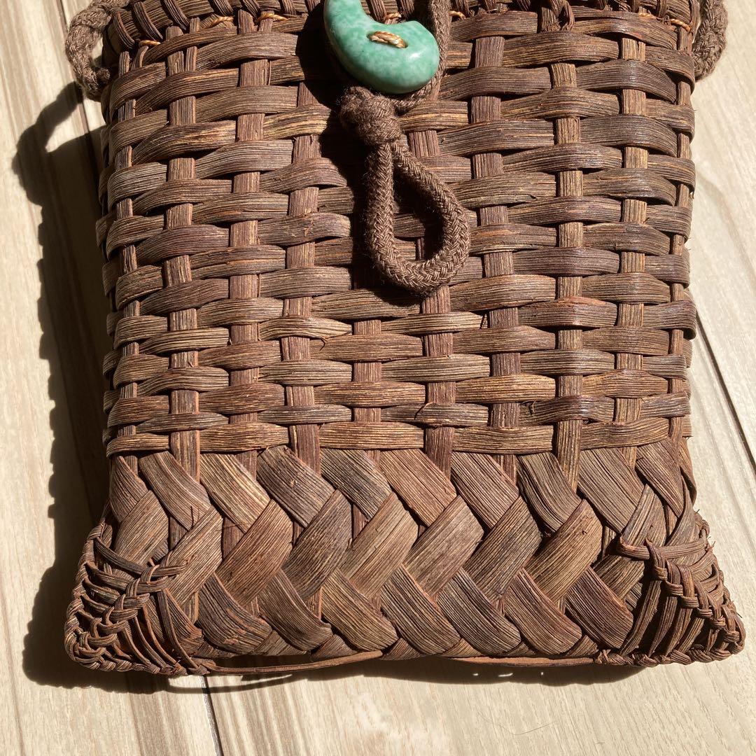 山葡萄蔓 】ショルダーバッグ 美品 ポシェット ヤマブドウ 山葡萄蔓 】ショルダーバッグ 美品 ポシェット ヤマブドウ