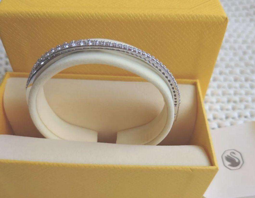 SWAROVSKI　twistバングル ブレスレット