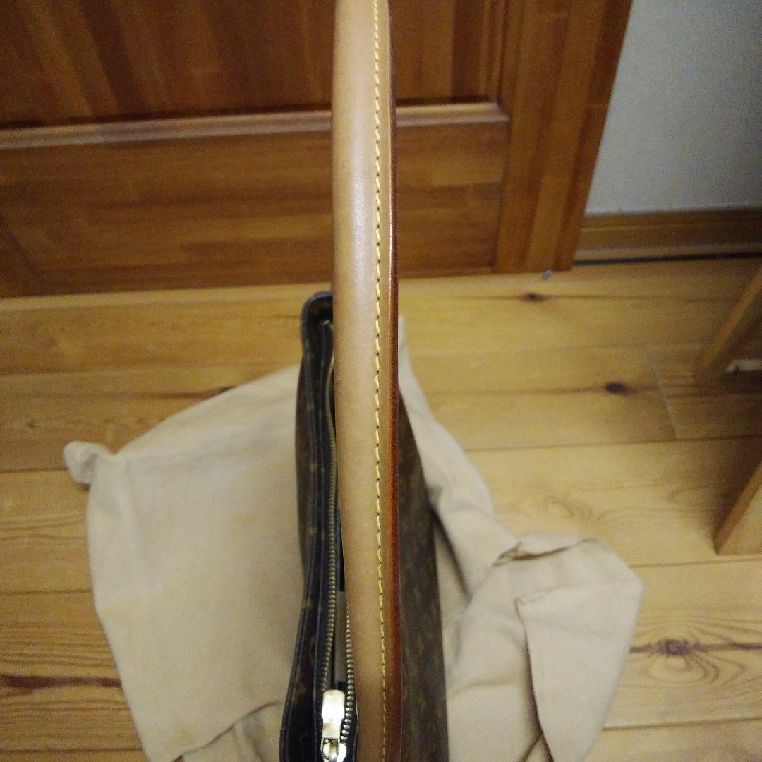 LOUIS VUITTONモノグラムルーピングバック
