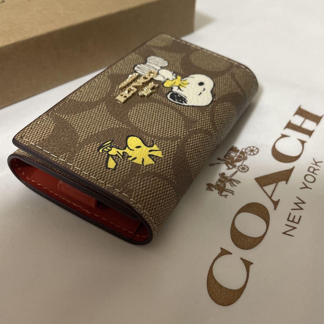 ワールド オンラインストア 新品人気コーチCOACH スヌーピー メルカリ - レディースキーケース 小物
