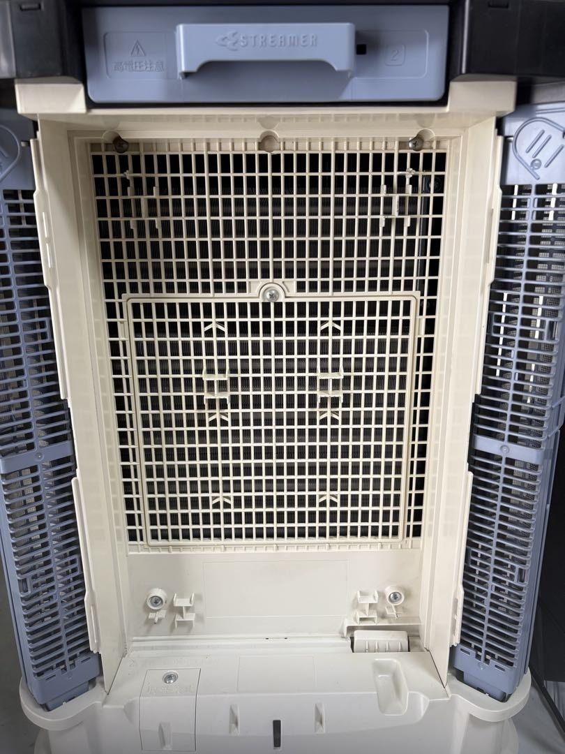 クリアフォース　MCZ70UE5-W 空気清浄機　ダイキン