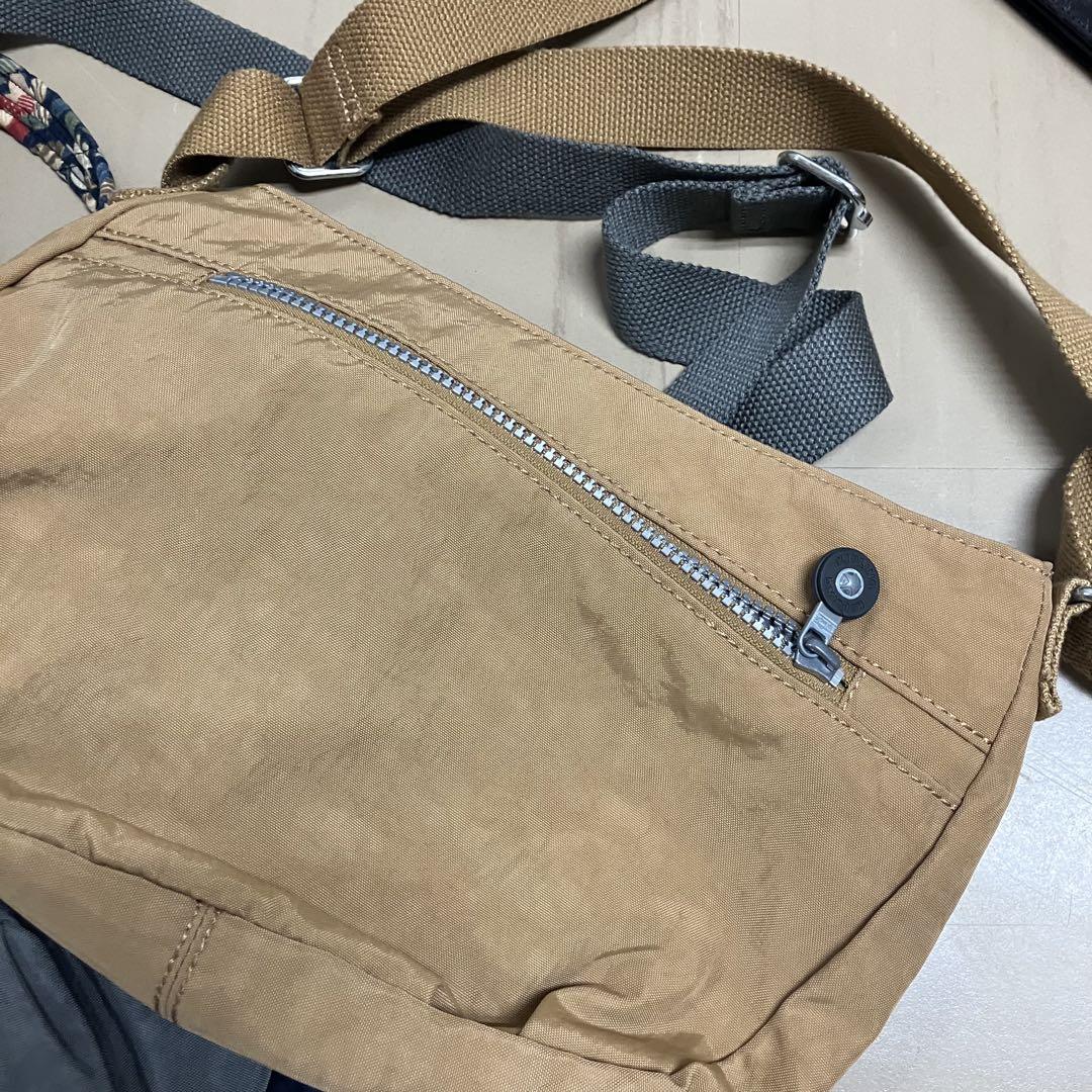 バッグ　長財布など　大量おまとめ売り