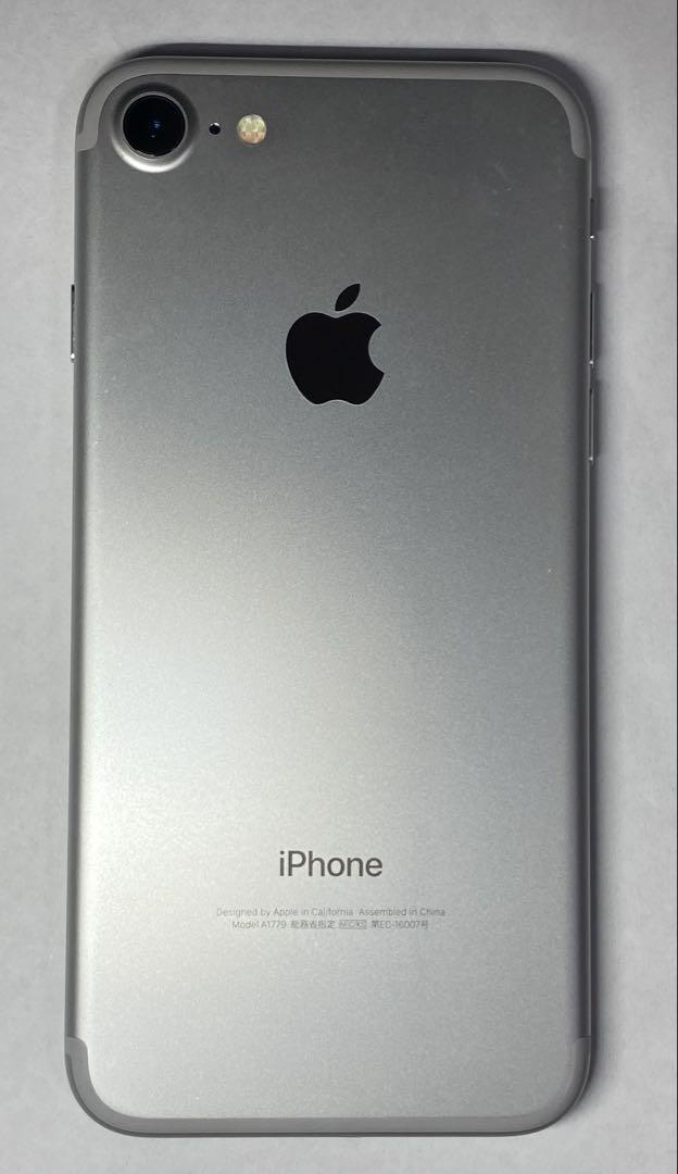 Apple iPhone 7 シルバー 32GB - メルカリ