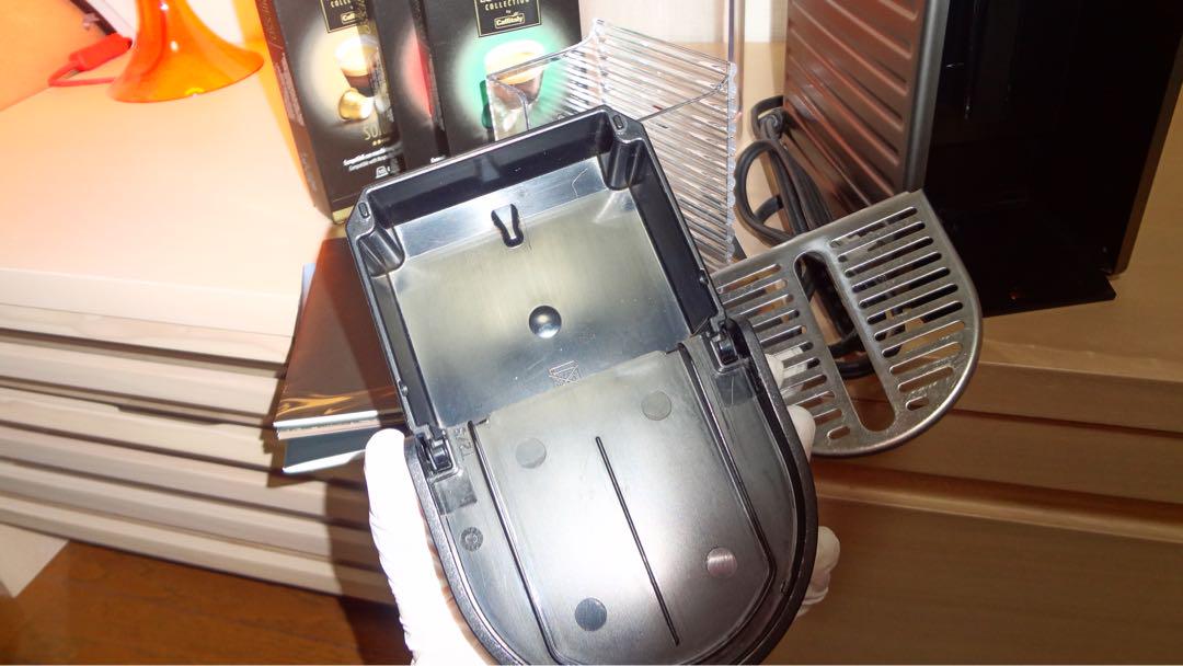 コーヒーマシン　エスプレッソマシン　コーヒーメーカー　ネスレネスプレッソ