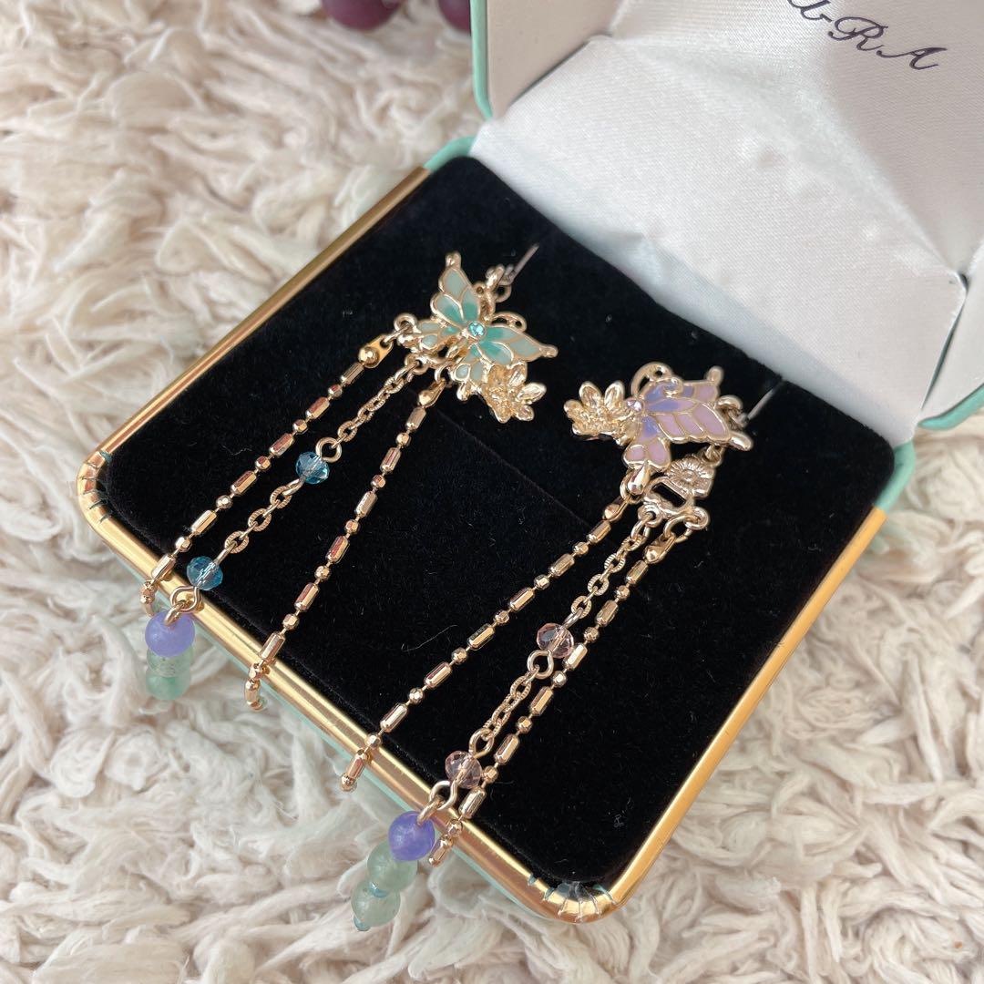 【限定セール！】 美品✨】ANNA SUI シノワズリテイスト バタフライモチーフピアス アクセサリー