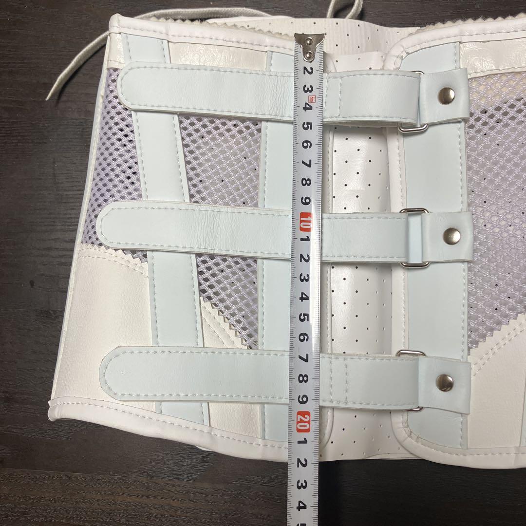 【美品】医療用　腰椎サポート　コルセット　 メッシュタイプ　サイズ調整可能