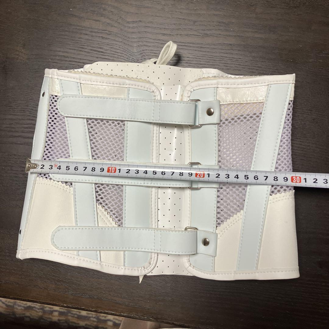 【美品】医療用　腰椎サポート　コルセット　 メッシュタイプ　サイズ調整可能