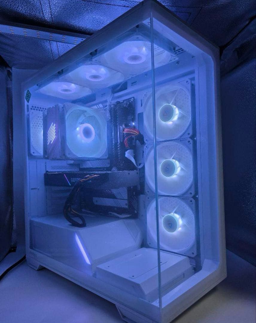 ゲーミングパソコン　ゲーミングPC 白ケース　白マザーボード