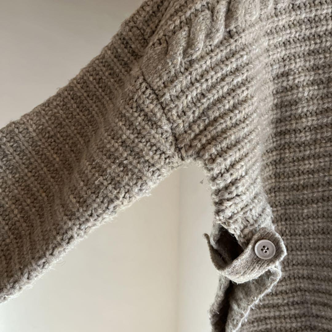 one cable side slit button knit