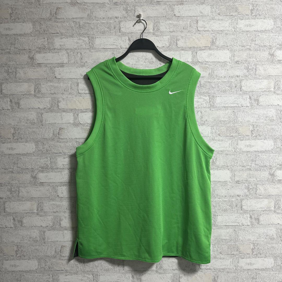 Nike ノースリーブ