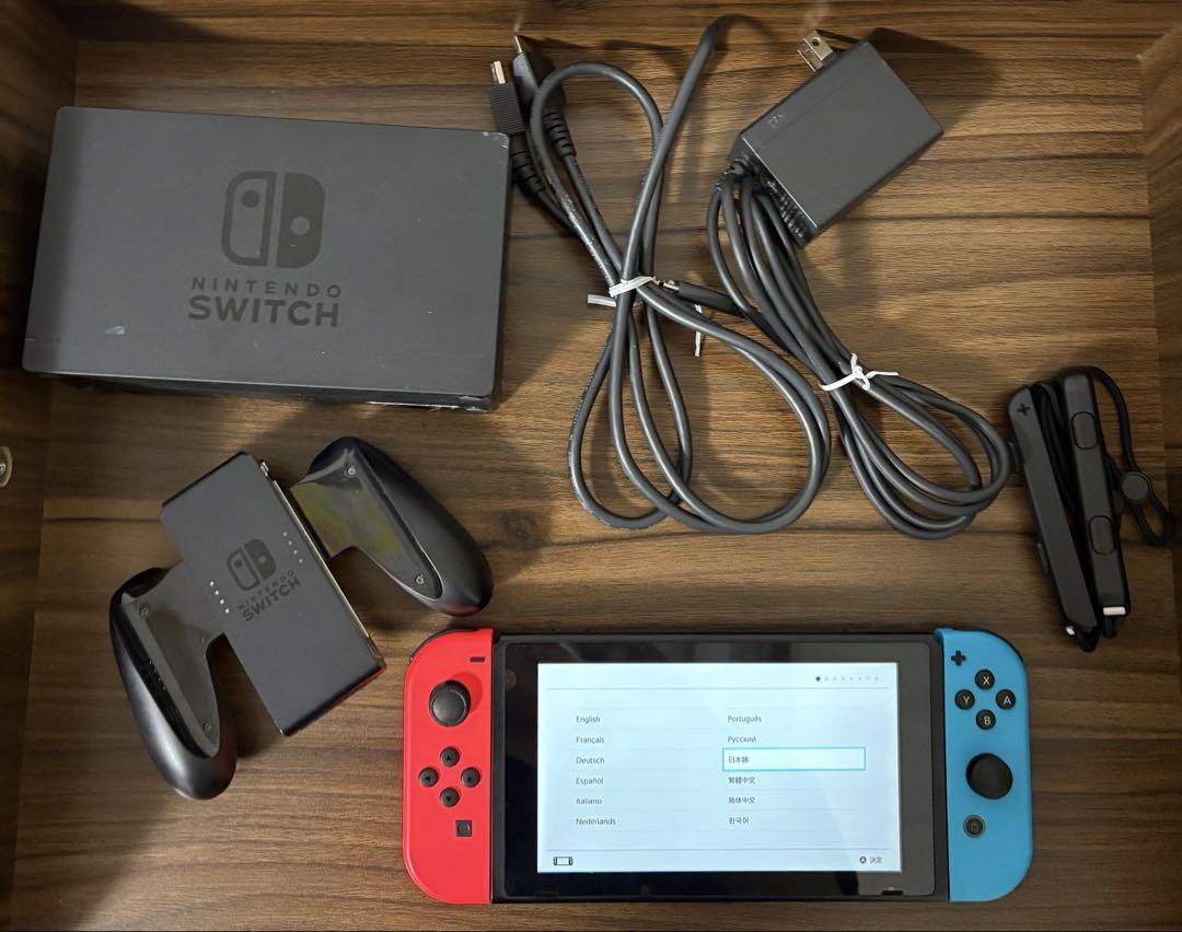 Nintendo Switch 本体　付属品あり(ケース付) 任天堂スイッチ※