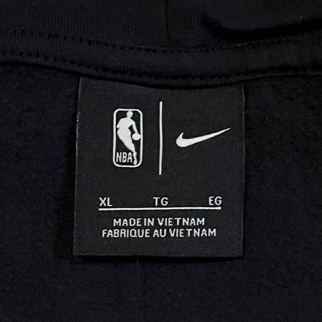 【NIKE】WNBA ビッグロゴ プルオーバーパーカー 黒 オレンジ 海外限定