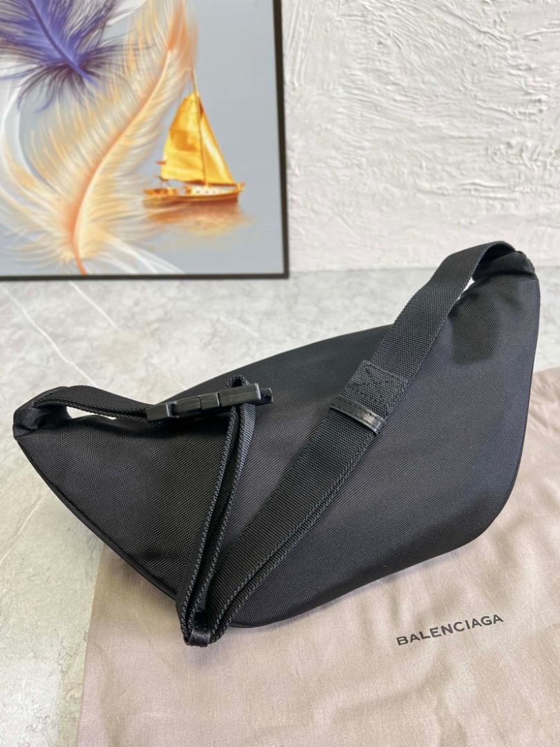 JK　BALENCIAGA ボディバッグ ブラック バレンシアガ BALENCIAGA BALENCIAGA ボディバッグ 792072 2AA5S
