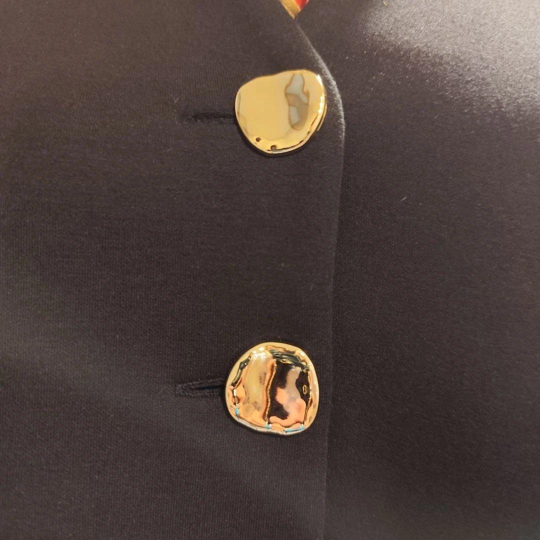 アダムエロペ ミックスボタンペプラムカーディガン ブラック アダムエロペ ミックスボタンペプラムカーディガン ブラック