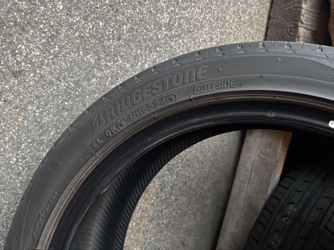 ◇送料込み◇ 215/45R17 中古サマータイヤ４本　レグノGRX2