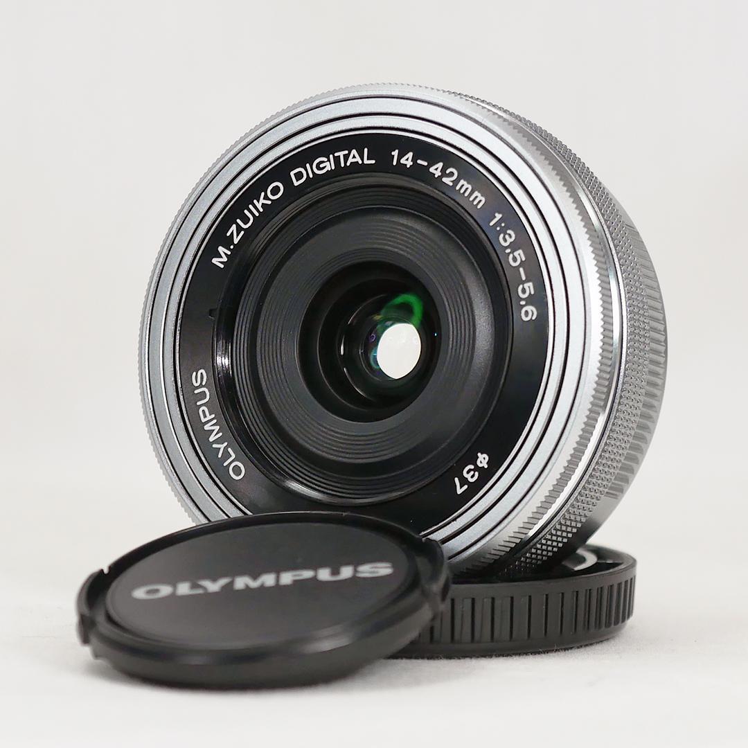 オリンパス 電動パンケーキレンズ M.ZUIKO 14-42mm シルバーレンズ(ズーム)
