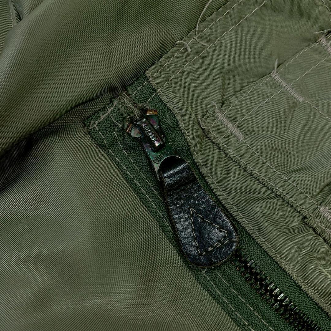 USA製★復刻 AVIREX MA-1 フライトジャケット 黒タグ L D427 USA製★復刻 AVIREX MA-1 フライトジャケット 黒タグ L D427