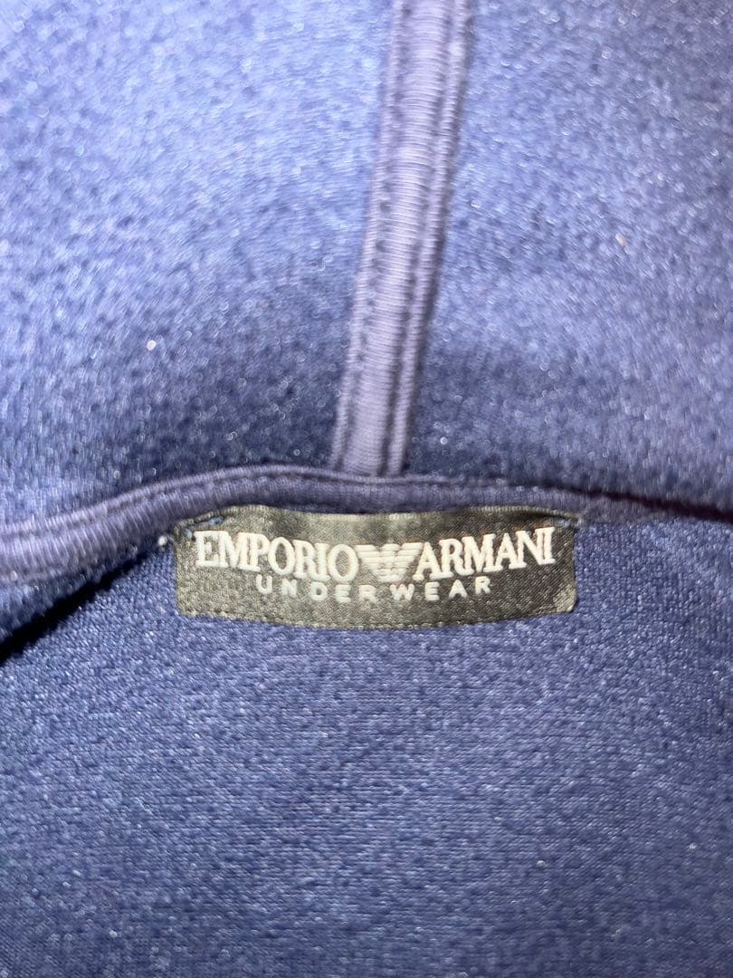 美品 EMPORIO ARMANI ベロア ジップアップ パーカー 英字 刺繍 美品 EMPORIO ARMANI ベロア ジップアップ パーカー 英字 刺繍