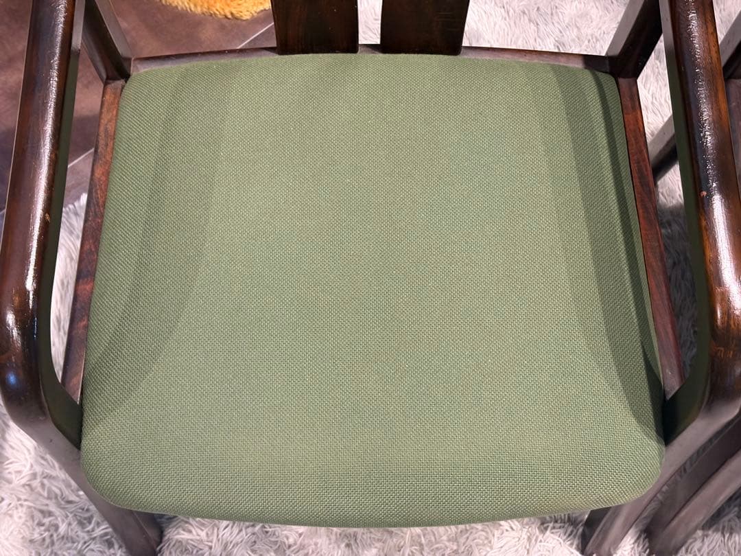 カリモク アームチェア