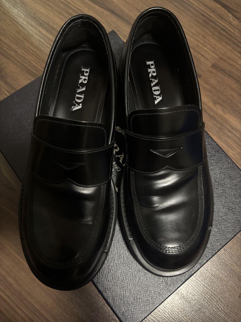PRADA ブラッシュドレザー(牛革) ローファー