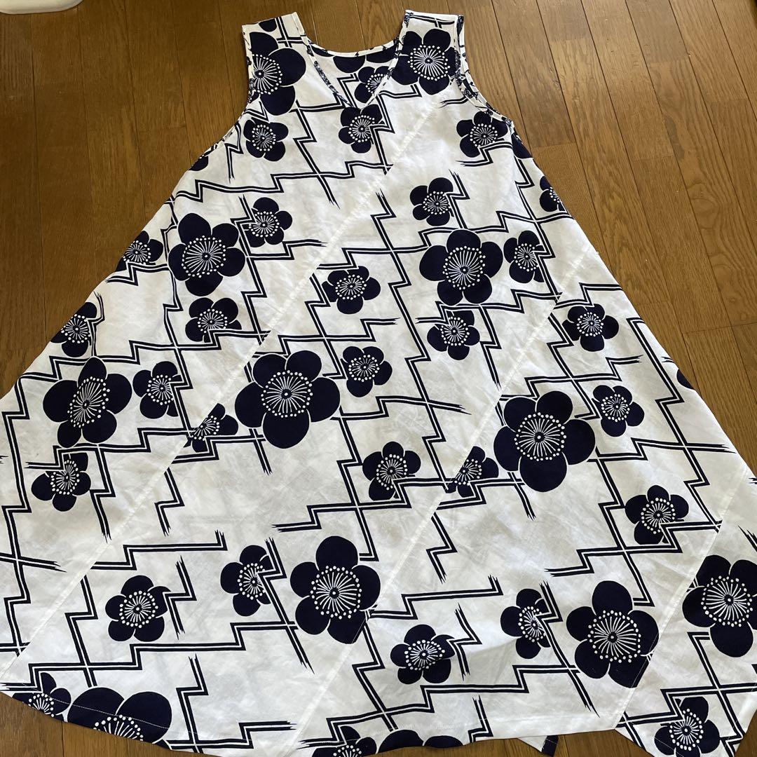 アシンメトリー　梅柄