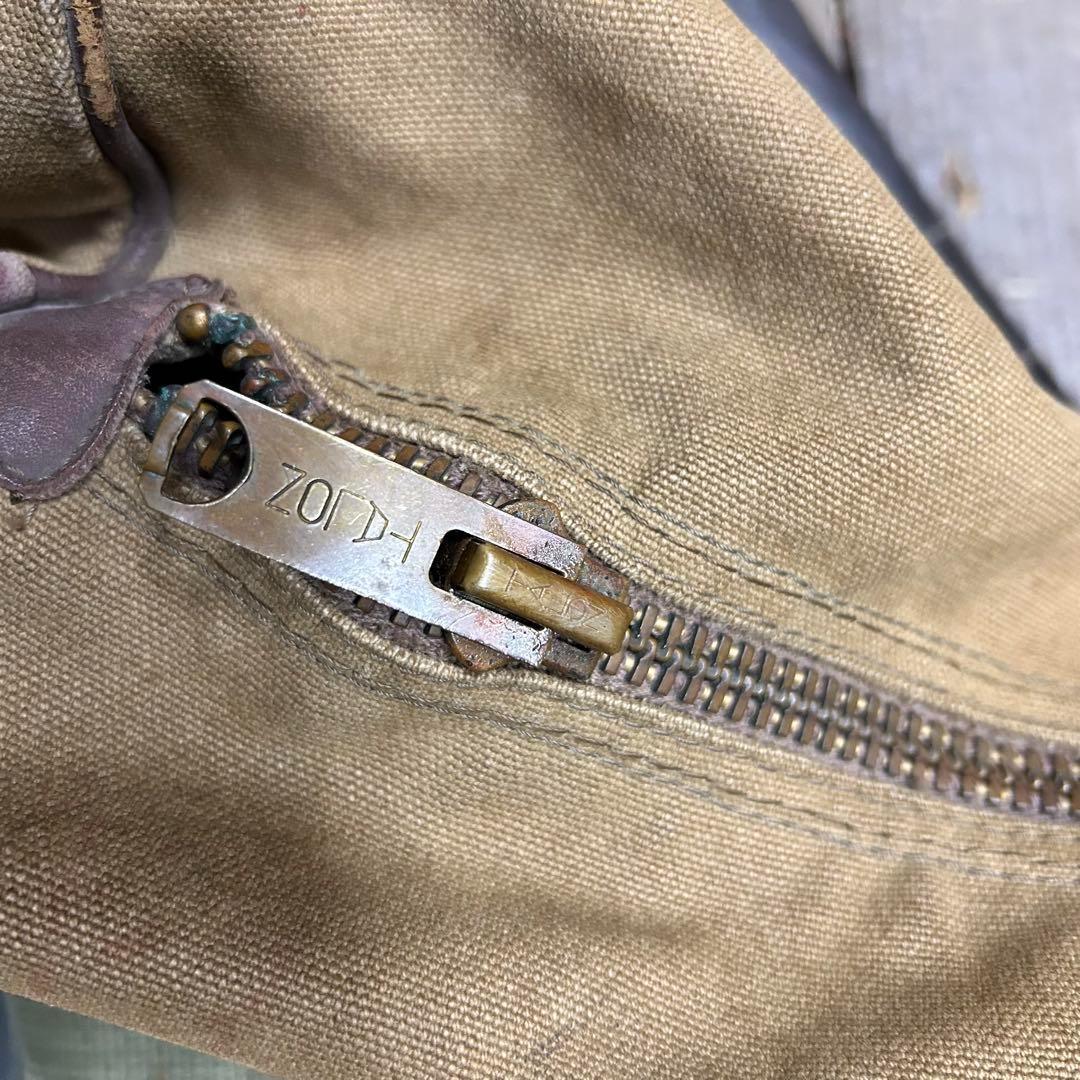 タロンジッパー ギザタグ